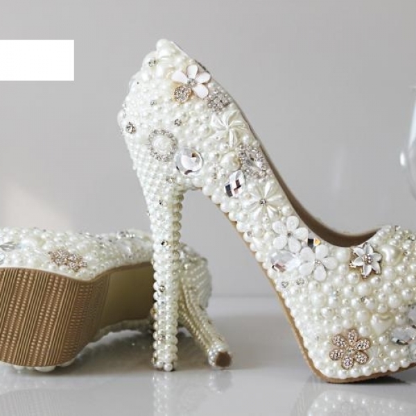 Bridal shoes - Wedding Parlour Ghana